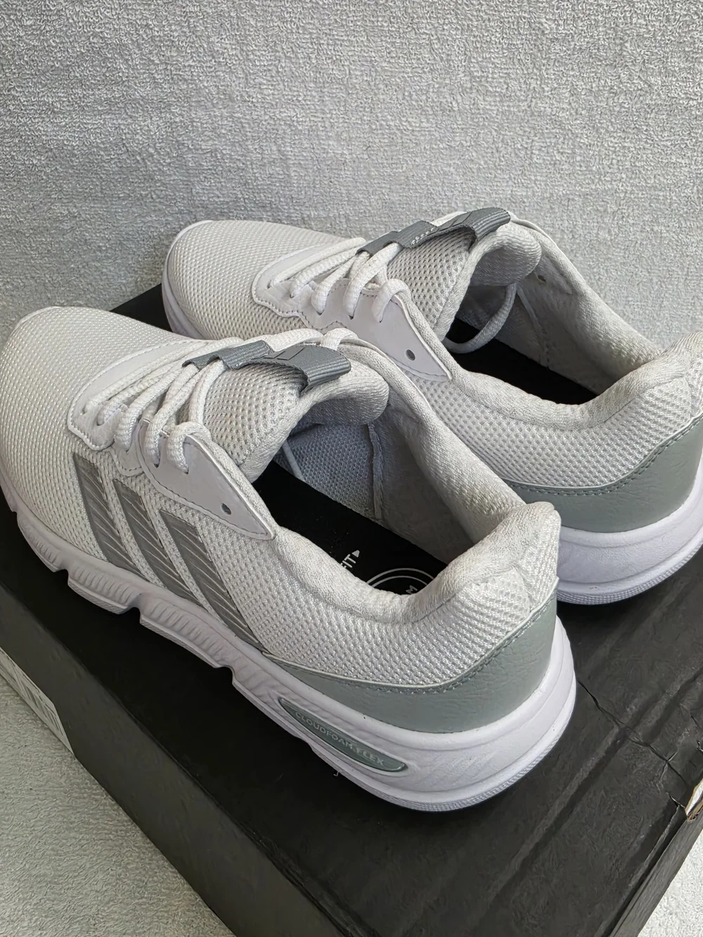 Adidas Cloudfoam Flex Laces Women's Size 6 White Silver Walking Shoes JS4891 NIB